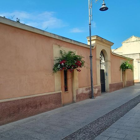 Oasi Ottocento Bed & Breakfast Quartu SantʼElena Exterior foto