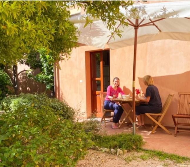 Oasi Ottocento Bed & Breakfast Quartu SantʼElena Exterior foto