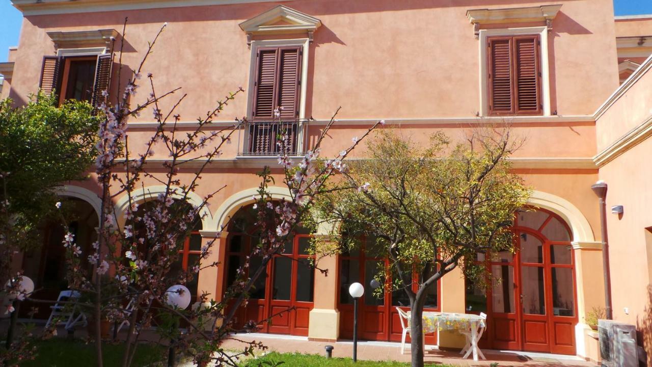 Oasi Ottocento Bed & Breakfast Quartu SantʼElena Exterior foto