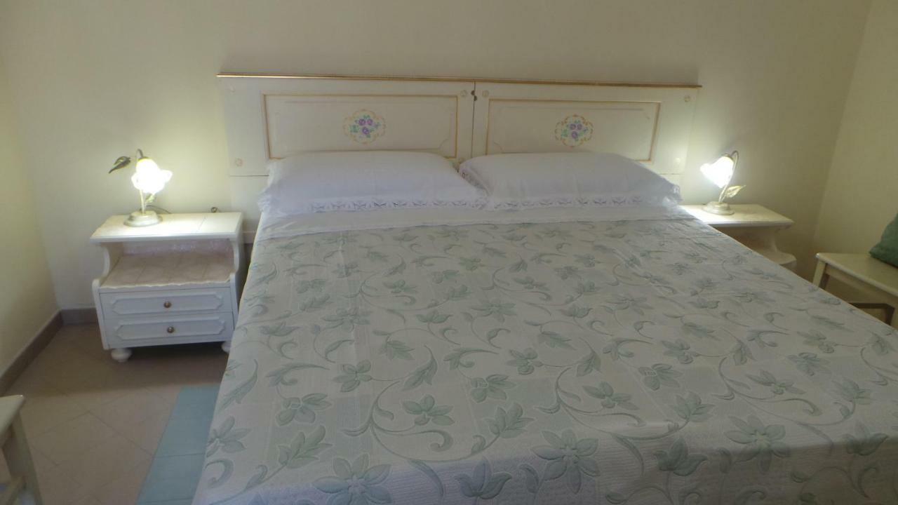 Oasi Ottocento Bed & Breakfast Quartu SantʼElena Exterior foto
